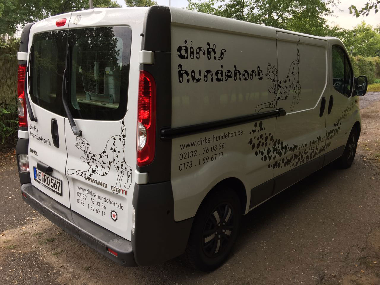 Dirks Hundehort Düsseldorf Transporter